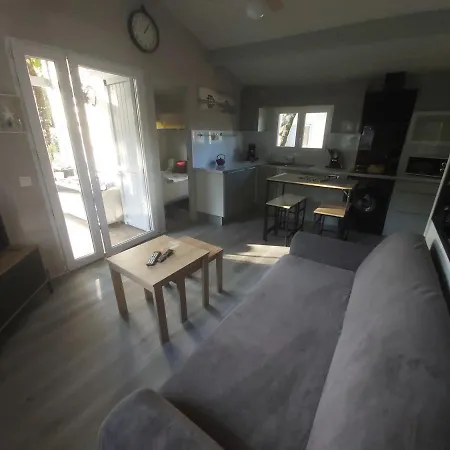 Chalet T3/clim/wifi/pkg/terrasse/15 Min Plages *